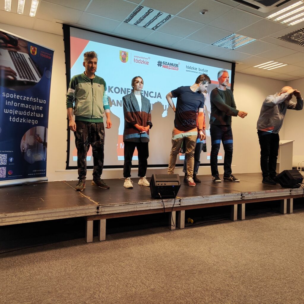 Teatr podczas konferencji #SZANUJENIEHEJTUJE